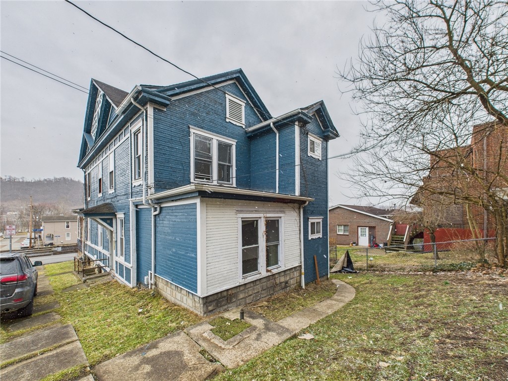 Residential in N Charleroi 4