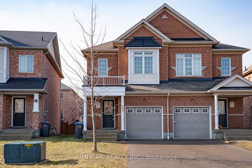 688 Courtney Valley Rd, Mississauga, ON, L5V0C3 | Card Image
