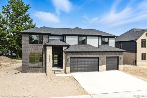 50733 Mistwood Dr, Macomb, MI, 48042 | Card Image