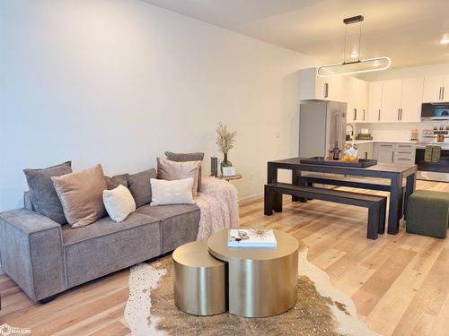 329 S 12th St, Sac City, IA, 50583-2016 | Card Image