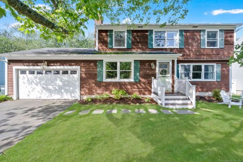 160 Hunter Rd, Fairfield, CT, 06824-2942 | Card Image