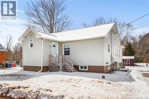 27 Bridge St, Minto, NB, E4B2W9 | Card Image