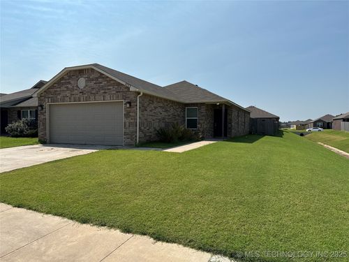 8522 161st St, Bixby, OK, 74008 | Card Image