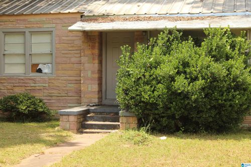 109 Woodward Rd, MIDFIELD, AL, 35228-2246 | Card Image