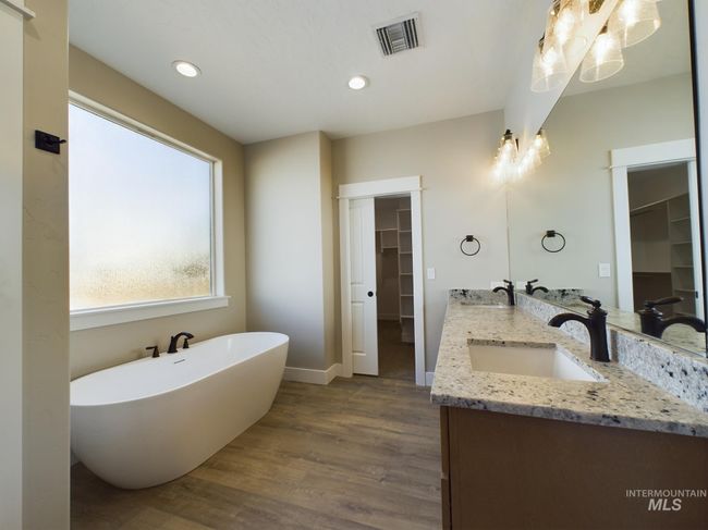 1 Highway 16, House other with 4 bedrooms, 2 bathrooms and 3 parking in Emmett ID | Image 9