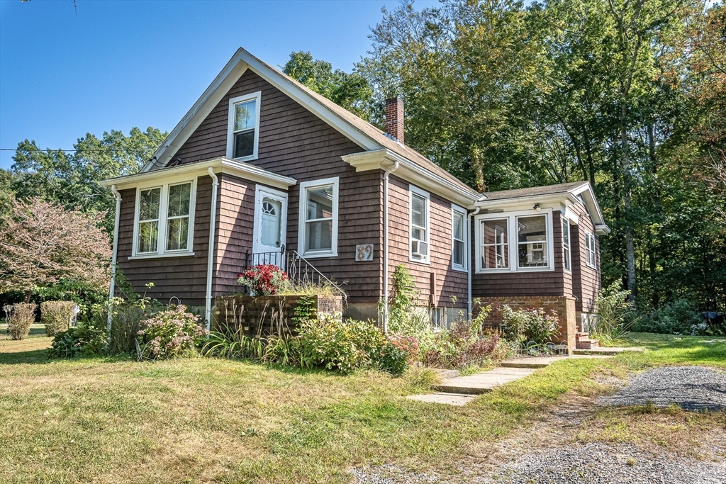 Tootle Ln, Fairhaven, MA 02719