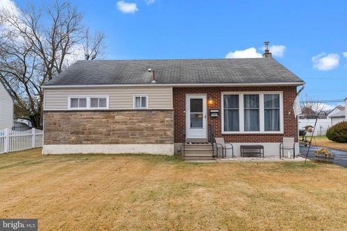 3001 Penn Valley Ave, BRISTOL, PA, 19007-2449 | Card Image