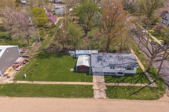 101 N Chatham St, House other with 2 bedrooms, 2 bathrooms and 1 parking in Danvers IL | Image 5