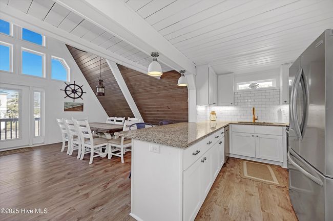 202 E Second St, House other with 3 bedrooms, 2 bathrooms and null parking in Ocean Isle Beach NC | Image 10