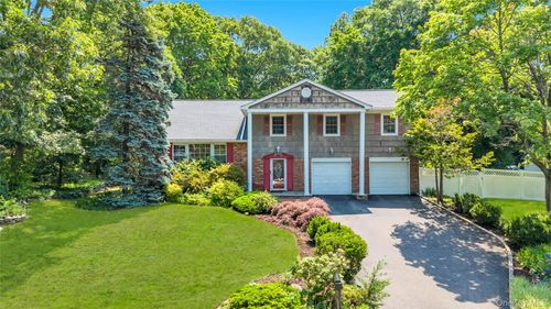 3 Spruce Cir, Farmingville, NY, 11738-1109 | Card Image