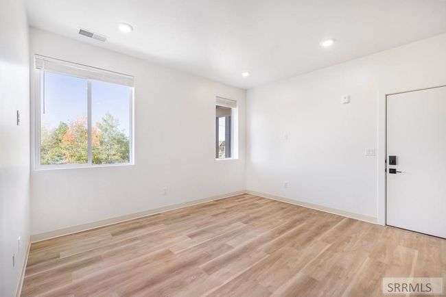F201 - 201 E Ross Avenue, Condo with 2 bedrooms, 2 bathrooms and null parking in Driggs ID | Image 15