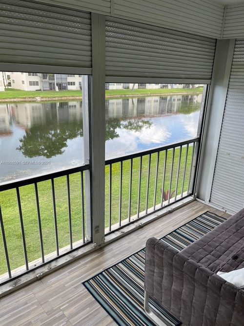 apt-206-361 S Hollybrook Dr, Pembroke Pines, FL, 33025-1255 | Card Image