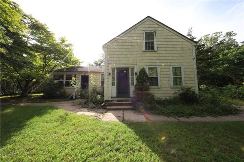 77 Winter St, South Kingstown, RI, 02879-3414 | Card Image