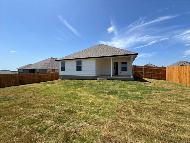 209 Creekfall Rd, House other with 3 bedrooms, 2 bathrooms and 4 parking in Burnet TX | Image 5