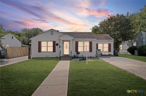 1313 Dartmouth St, Waco, TX, 76711-1411 | Card Image