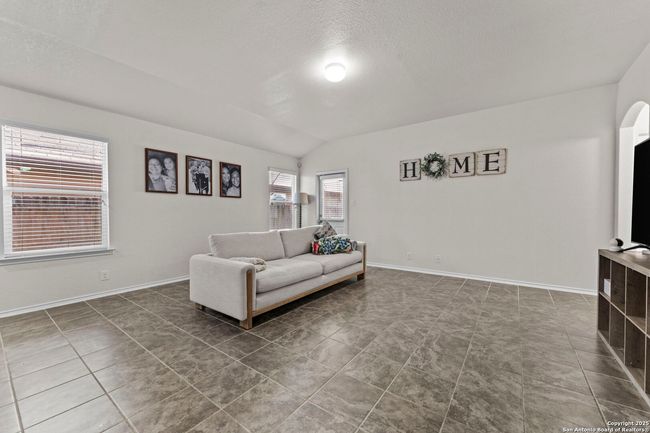9814 Selestat Pt, House other with 3 bedrooms, 2 bathrooms and null parking in Schertz TX | Image 11