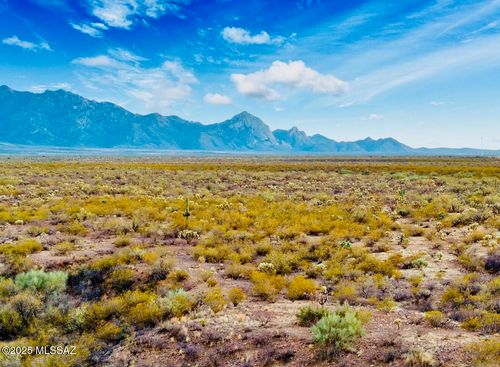 27-802 E Canyon Rock Rd, Green Valley, AZ, 85614-5259 | Card Image