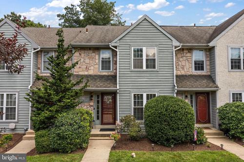 106 Knollwood Ct, ASTON, PA, 19014-1258 | Card Image