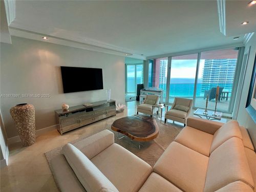 2806-300 S Pointe Dr, Miami Beach, FL, 33139-7337 | Card Image
