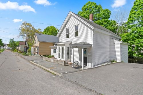 10 Jackson St, Ayer, MA, 01432-1106 | Card Image