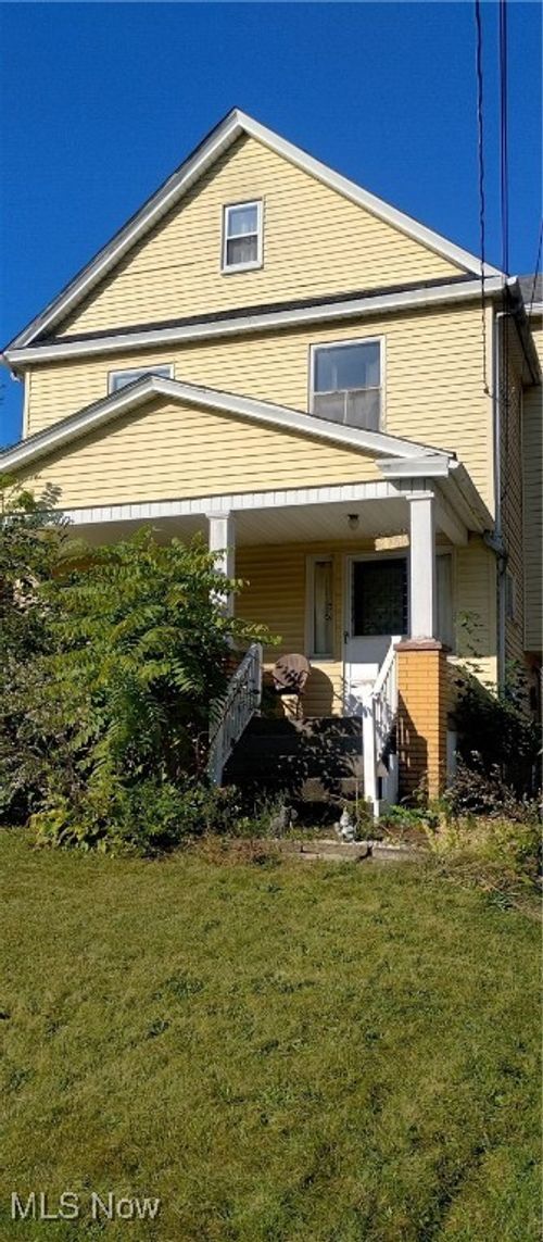 2750 Julian St, Youngstown, OH, 44502-2712 | Card Image