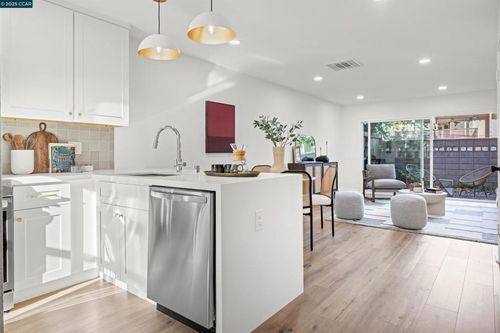 apt-7-1411 Creekside Dr, Walnut Creek, CA, 94596-5639 | Card Image