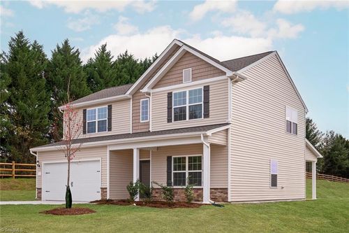 220 Macintosh Drive, King, NC, 27021 | Card Image