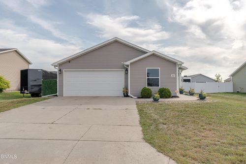 2965 Finley St, Lincoln, ND, 58504-9257 | Card Image