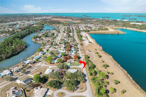 221 Caprol Ln, Sebastian, FL, 32958-5307 | Card Image