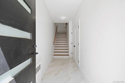 unit-215-244 Blauvelt Rd, Monsey, NY, 10952-3554 | Card Image