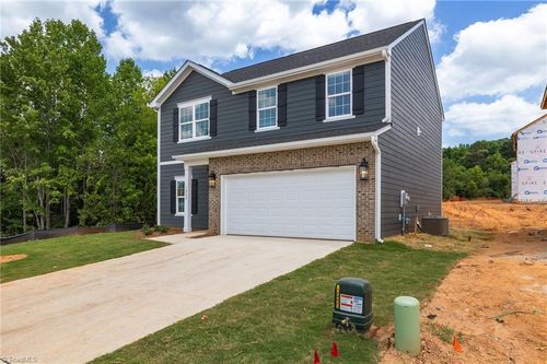 hickory-1262 Solomon Dr, Kernersville, NC, 27284 | Card Image