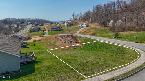 2212 Friendship Cir, Kingsport, TN, 37665 | Card Image