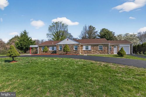 207 Rolling Green Ave, NEW CASTLE, DE, 19720-4719 | Card Image