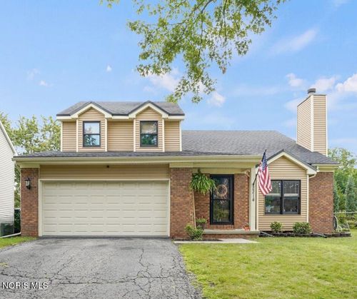 2214 Willowtree Ln, Maumee, OH, 43537-2364 | Card Image