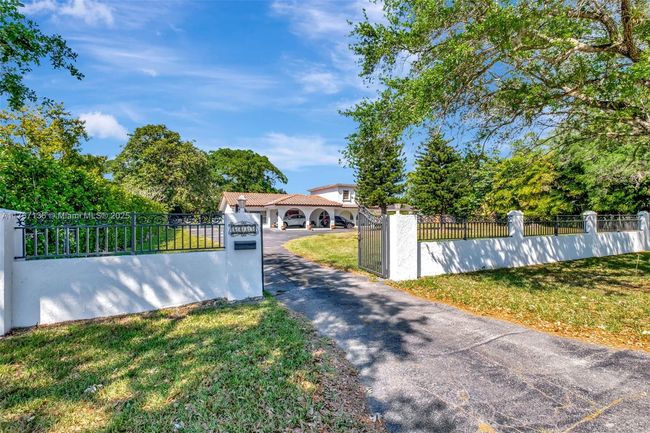 6835 Sw 112 Th St, House other with 4 bedrooms, 3 bathrooms and null parking in Pinecrest FL | Image 17