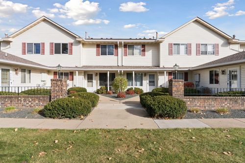 4104 White Bear Pkwy, White Bear Tp, MN, 55110-7642 | Card Image