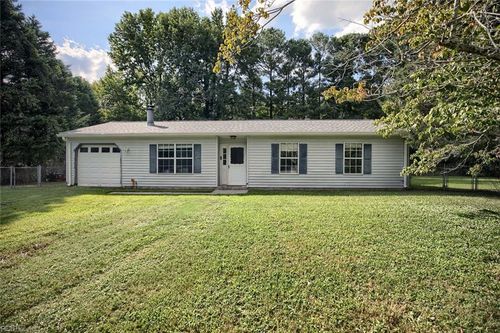 6287 New Pines Dr, Hayes, VA, 23072-2705 | Card Image