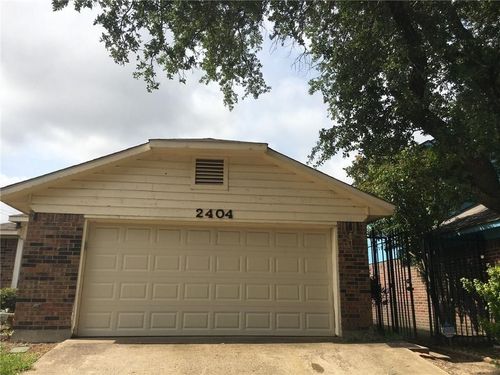 2404 Centaurus Dr, Garland, TX, 75044-6644 | Card Image