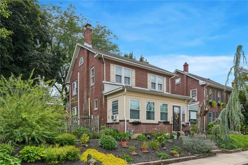 410 N 2nd St, Emmaus, PA, 18049-2646 | Card Image