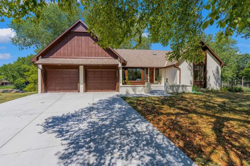 1325 N Covington Cir, Wichita, KS, 67212-5661 | Card Image