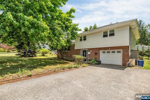 310 Ruckman Rd, Closter, NJ, 07624-2328 | Card Image