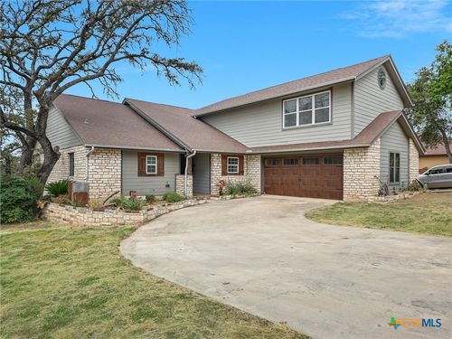 66 Brookhollow Dr, Wimberley, TX, 78676-2504 | Card Image