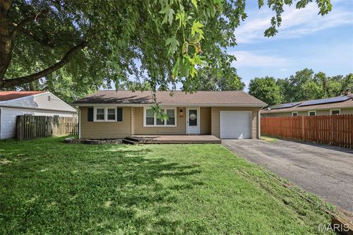 203 Stites Ave, Fairview Heights, IL, 62208-3517 | Card Image