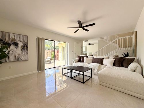49b-2887 Sw 22nd Cir, Delray Beach, FL, 33445-7866 | Card Image