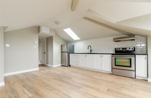 1-302 Colborne Street, Brantford, ON, N3S3N1 | Card Image