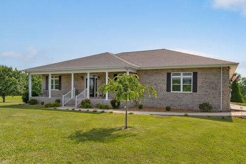 450 Low Gap Rd, Sparta, TN, 38583-3310 | Card Image