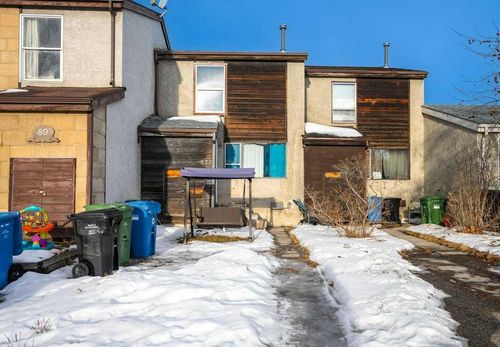87 Penworth Close Se, Home with 3 bedrooms, 1 bathrooms and 1 parking in Calgary AB | Card Image