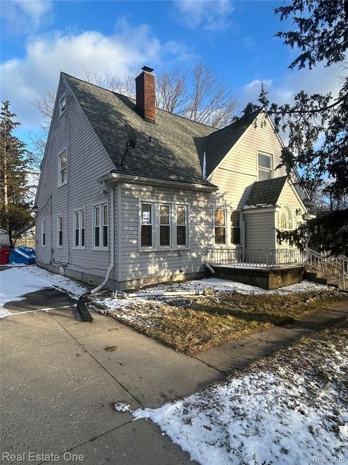 21130 Seminole St, Southfield, MI, 48033-3554 | Card Image
