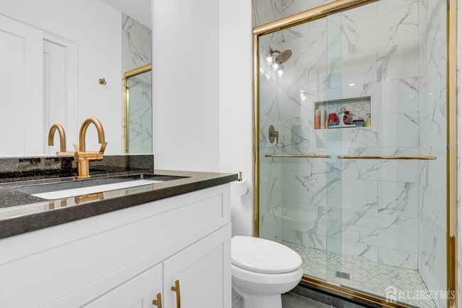 40 Cambridge Rd, House other with 5 bedrooms, 3 bathrooms and null parking in Edison NJ | Image 10