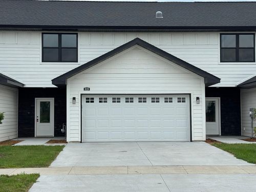 819 Viburnum St, Belle Plaine, MN, 56011-7514 | Card Image